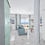 Stylish Algarve With Spacious Terrace & Sea Views Apartamento