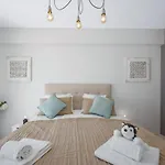 Stylish Algarve With Spacious Terrace & Sea Views Quarteira