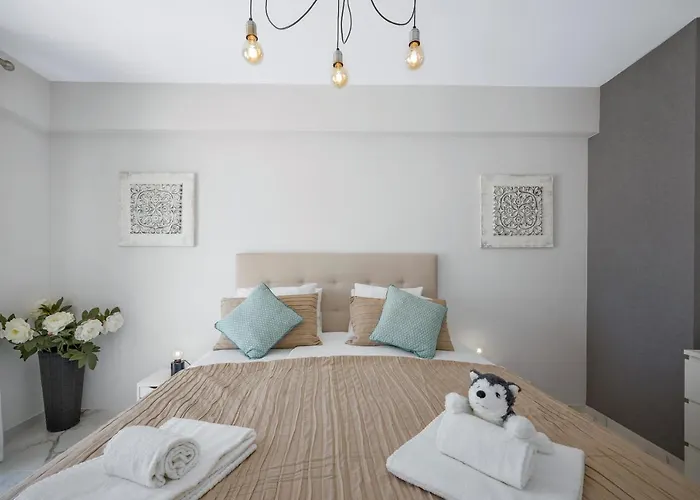 Stylish Algarve With Spacious Terrace & Sea Views Quarteira