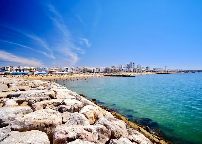 Apartment Stylish Algarve With Spacious Terrace & Sea Views Quarteira