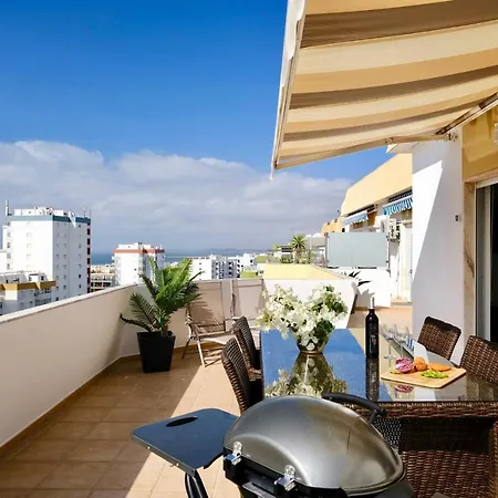 Stylish Algarve With Spacious Terrace & Sea Views * Quarteira