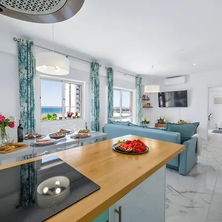 Stylish Algarve With Spacious Terrace & Sea Views Apartment Quarteira