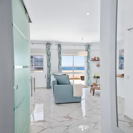 Stylish Algarve With Spacious Terrace & Sea Views Apartment