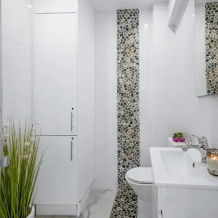 Stylish Algarve With Spacious Terrace & Sea Views Apartment *