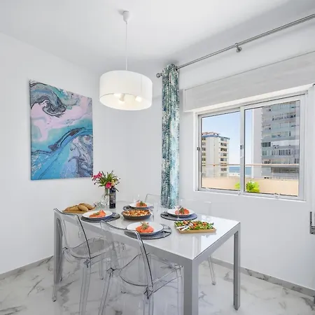 Apartment Stylish Algarve With Spacious Terrace & Sea Views