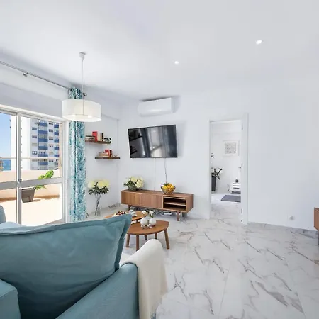 Stylish Algarve With Spacious Terrace & Sea Views Apartment *