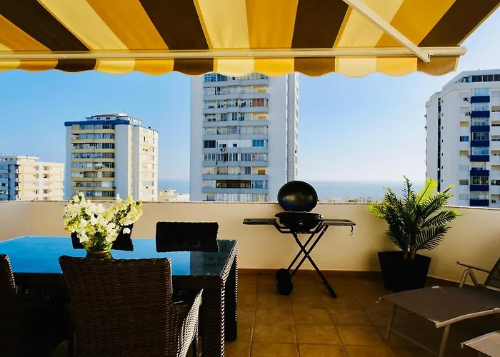 Apartament Stylish Algarve With Spacious Terrace & Sea Views Quarteira