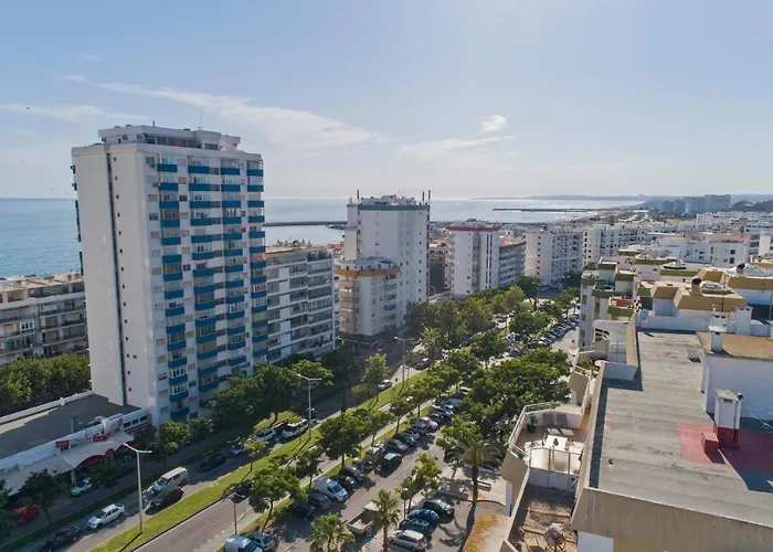 Stylish Algarve With Spacious Terrace & Sea Views Apartament