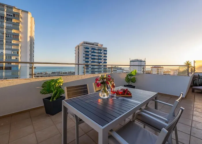 Stylish Algarve With Spacious Terrace & Sea Views Apartament