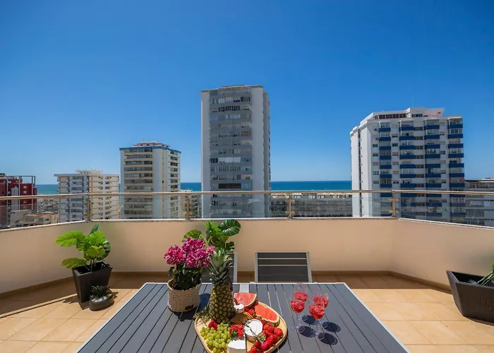 Stylish Algarve With Spacious Terrace & Sea Views Apartament *